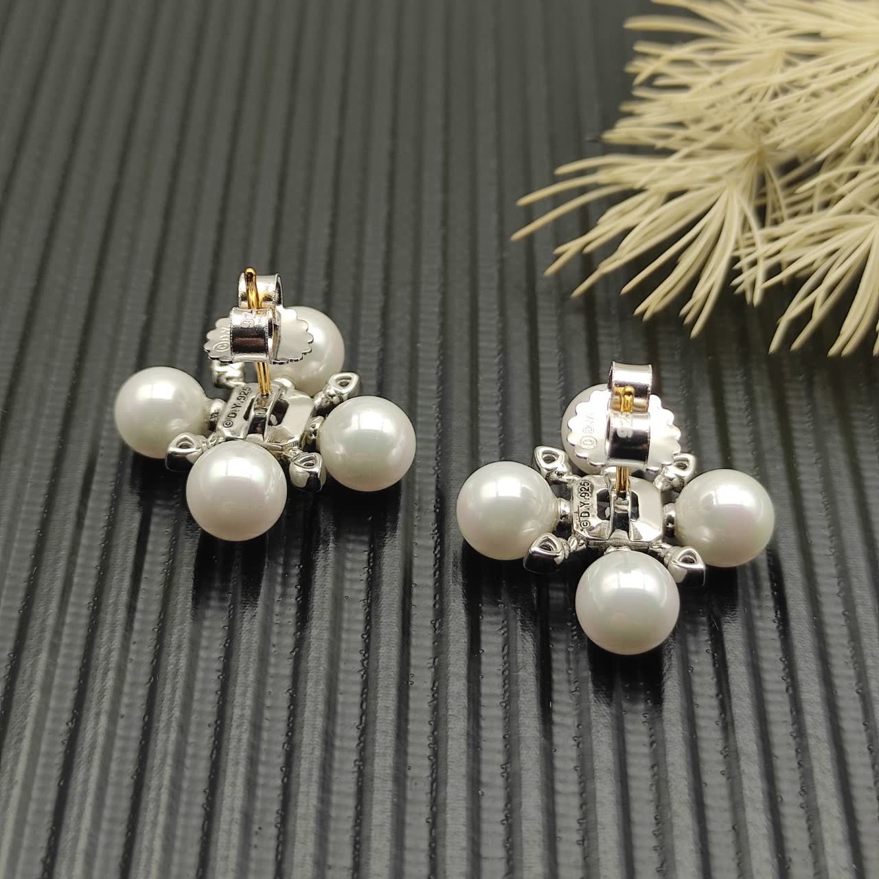 David Yurman Elegant Pearl Stud Earrings with Diamond Accents